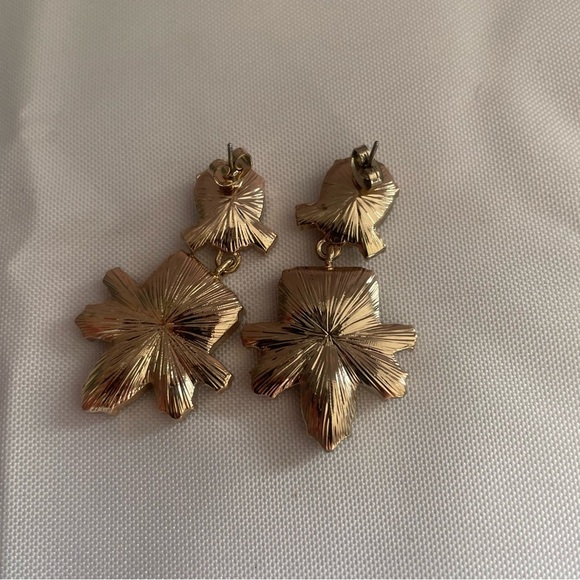 Banana Republic Earrings Rhinestone Crystals Pierced Gold Tone 2” Yellow Blue - Picture 2 of 3